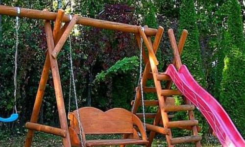 Apartamenty nad kaszubskim jeziorem, obok Wieżycy i Domu do Góry Nogami